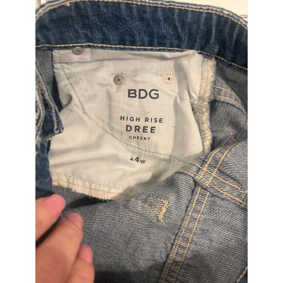 BDG Urban Outfitters Size 24 High Rise Dree Cheeky Distressed Camo Shorts Denim - Picture 3 of 3